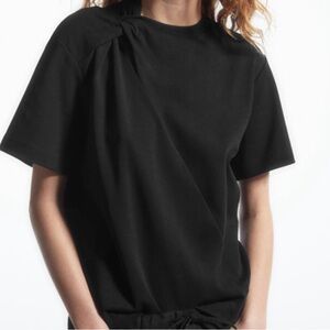 Twist neck T-shirt -COS